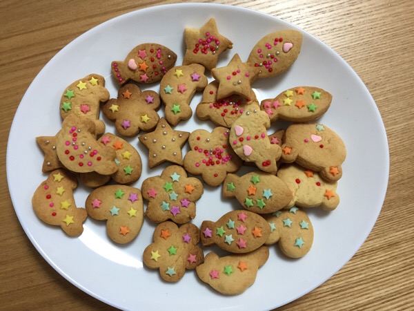 子供と作れる簡単型抜きクッキー